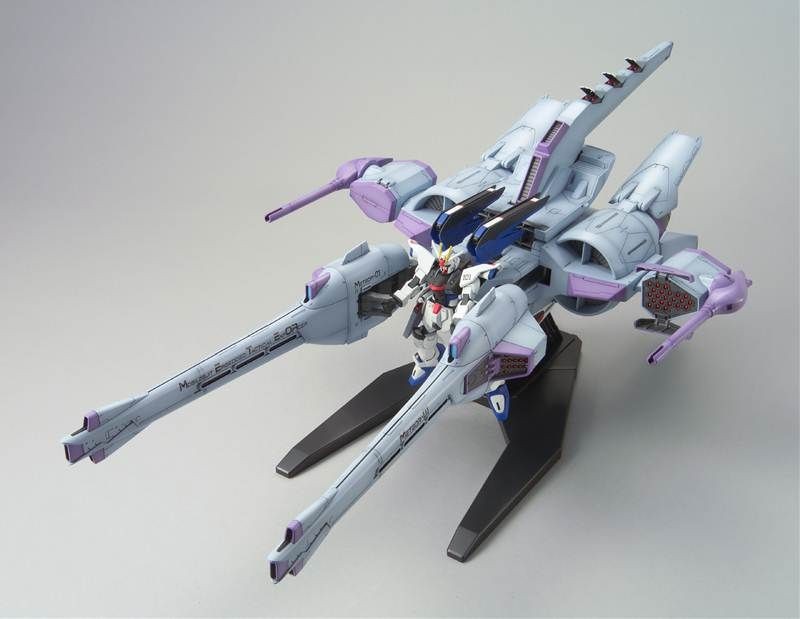 GUNDAM - HG 1/144 Gundam Seed Meteor Unit + Freedom Gundam - Model Kit