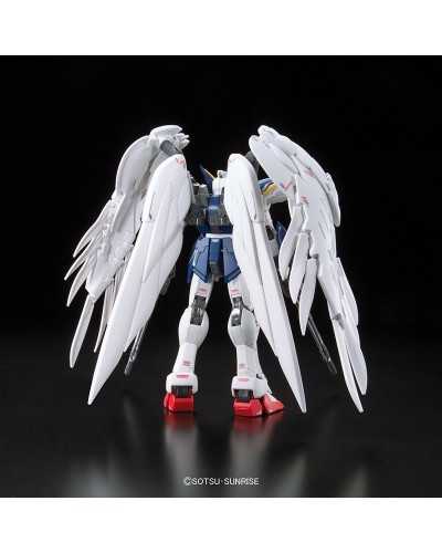 RG XXXG-00W0 Wing Gundam Zero Custom - Bandai | TanukiNerd.it