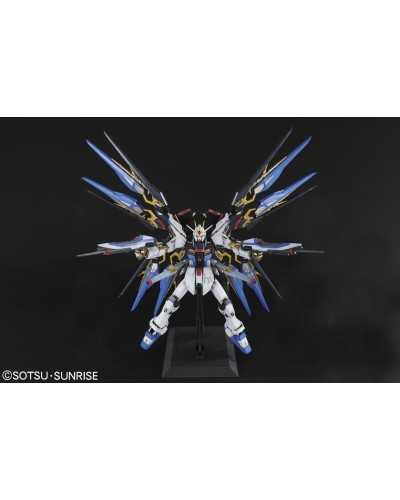PG ZGMF-X20A Strike Freedom Gundam - Bandai | TanukiNerd.it