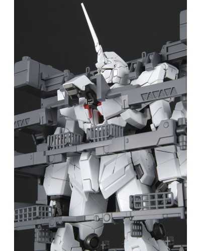 [PREORDER] MG RX-0 Unicorn Gundam HD Color + MS Cage