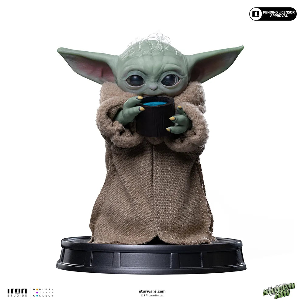 [PREORDINE] Statua Grogu Always Hungry 1/4 Legacy - The Mandalorian