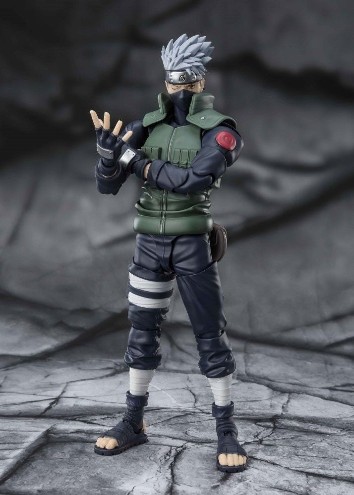 Naruto Shippuden - Kakashi Hatake The famed Sharingan Hero S.H. Figuarts Action Figure