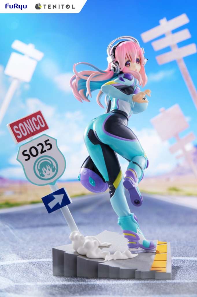 Super Sonico Tenitol Figure