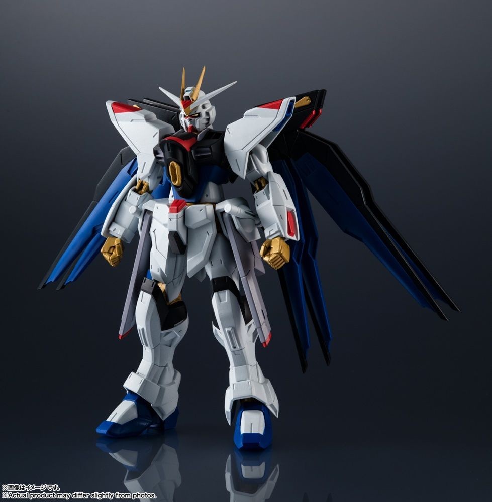 Gundam Universe Zgmf-X20a Strike Freedom Gundam Action Figure