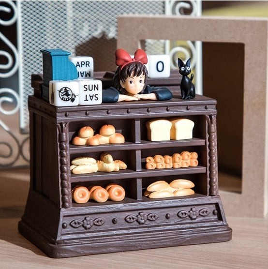 KIKI'S DELIVERY SERVICE - Kiki Salesclerk - Diorama & Calendar