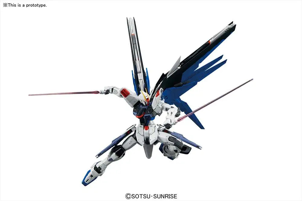 [PREORDINE] MG GUNDAM FREEDOM VER 2.0 1/100 - Model Kit Bandai Gunpla