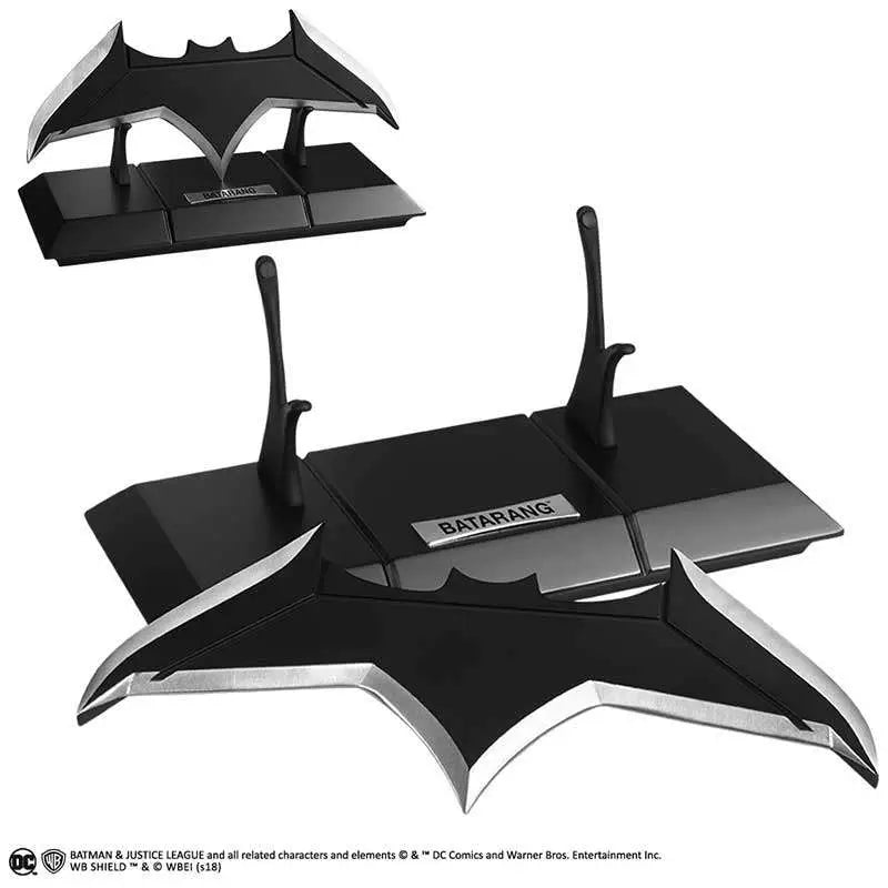 [PREORDINE] DC Batman Justice League Batarang Replica - Noble Collection