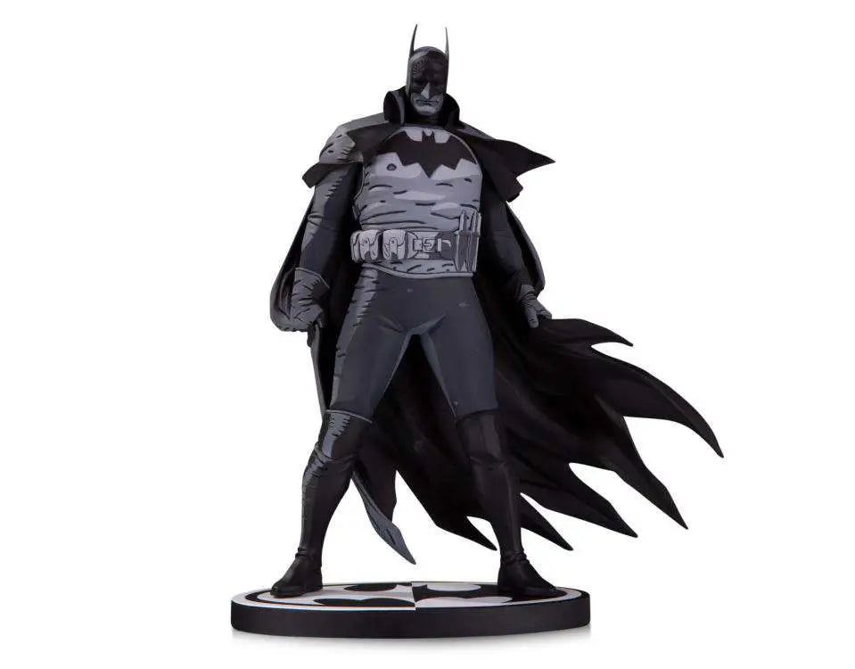 [PREORDINE] Statua Batman Black & White by Mike Mignola - McFarlane Toys