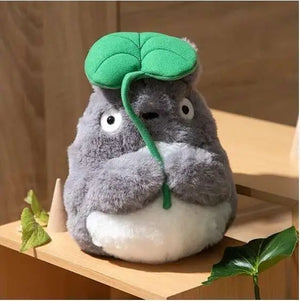 [PREORDINE] Peluche Il Mio Vicino Totoro Grigio con Foglia - Sun Arrow