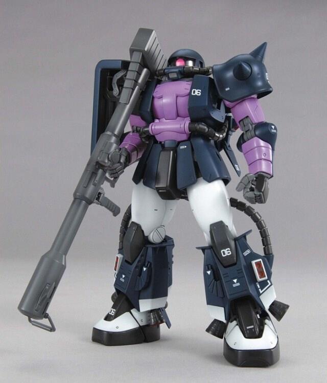 GUNDAM - MG 1/100 MS-06R-1A Zaku II Black Tri-Stars - Model Kit