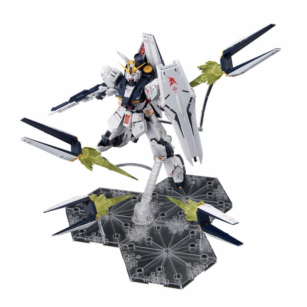 GUNDAM - Model Kit RG 1/144 - Gundam NU FIN Funnel Effect Set - 19.3cm