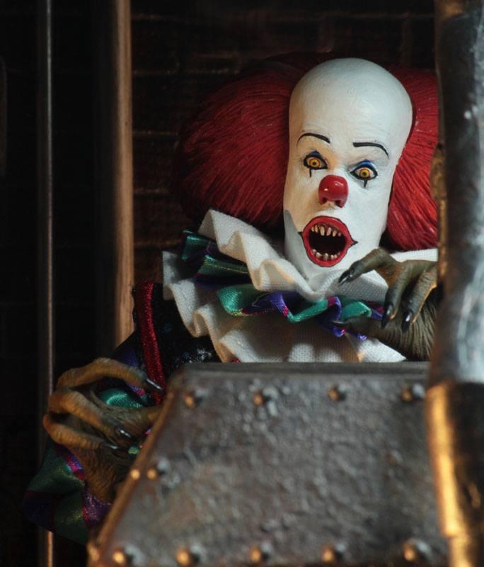 IT - Retro Pennywise 1990 - Clothed Action Figure 20cm