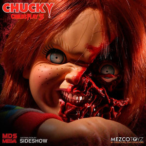 Chucky - Action Figure Parlante 38cm - Mezco Toys - MEZCO TOYZ - Model Kit