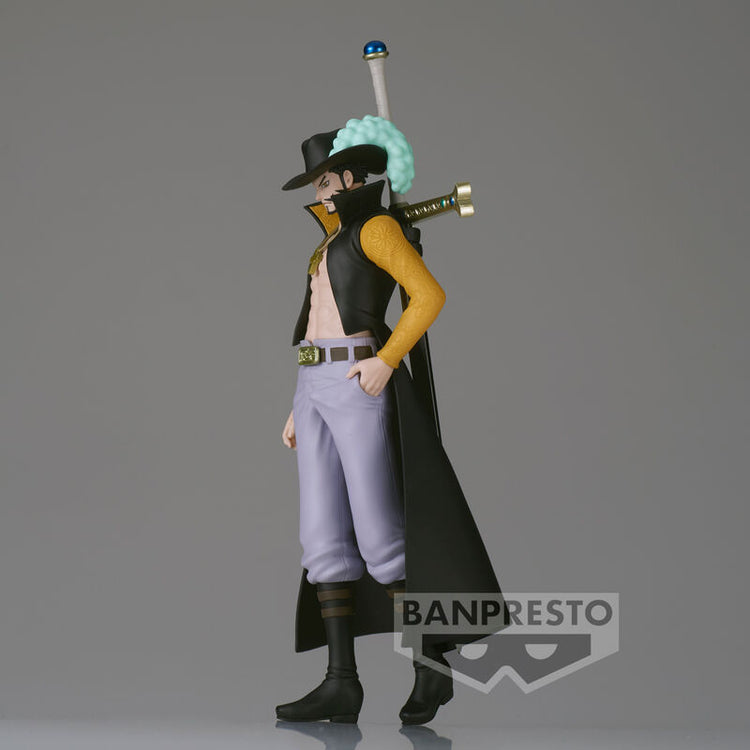 Figura Dracule Mihawk The Shukko - One Piece - 16cm - BANPRESTO - Model Kit