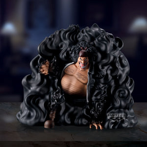 Action Figure Marshall D. Teach Black Hole - One Piece 15cm - BANPRESTO - Model Kit