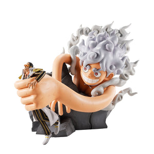Action Figure Monkey D. Luffy Gear 5 vs Borsalino - Ichibansho One Piece 22cm - BANPRESTO - Model Kit