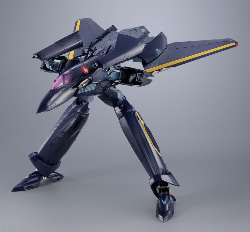 [PREORDINE] Macross 7 DX Chogokin Action Figure VF-17S Nightmare Stealthvalkyrie (Gamlin Kizaki) 25 cm - Bandai Tamashii Nations - Action figures