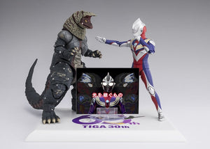 [PREORDINE] S.H.Figuarts Ultraman Golza 30th Anniversary Edition - Action Figure 15 cm - Bandai Tamashii Nations - Action figures