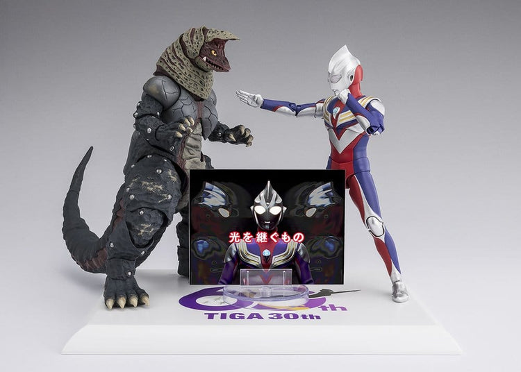 [PREORDINE] S.H.Figuarts Ultraman Golza 30th Anniversary Edition - Action Figure 15 cm - Bandai Tamashii Nations - Action figures