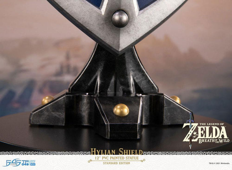 [PREORDINE] Statua Hylian Shield The Legend of Zelda: Breath of the Wild - Standard Edition 29 cm - First 4 Figures - Statue