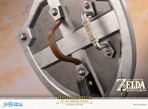 [PREORDINE] Statua Hylian Shield The Legend of Zelda: Breath of the Wild - Standard Edition 29 cm - First 4 Figures - Statue