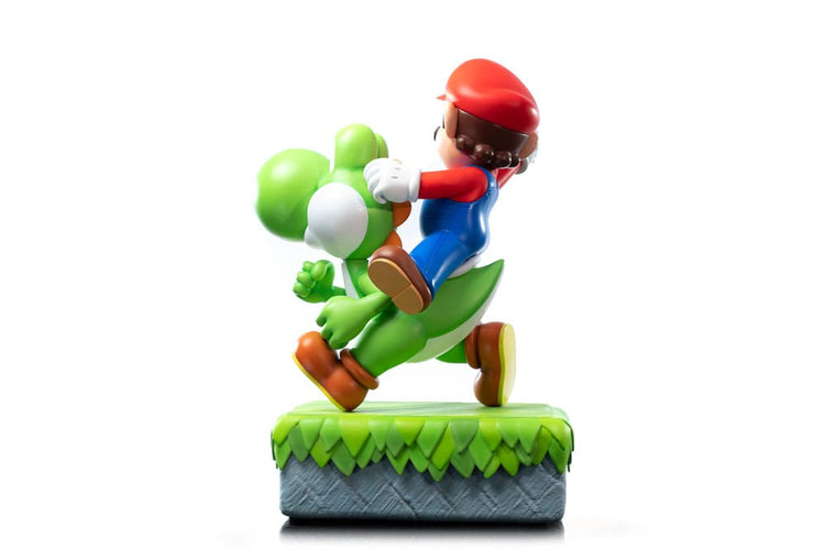[PREORDINE] Statua Super Mario Mario & Yoshi 48 cm - First 4 Figures - Statue
