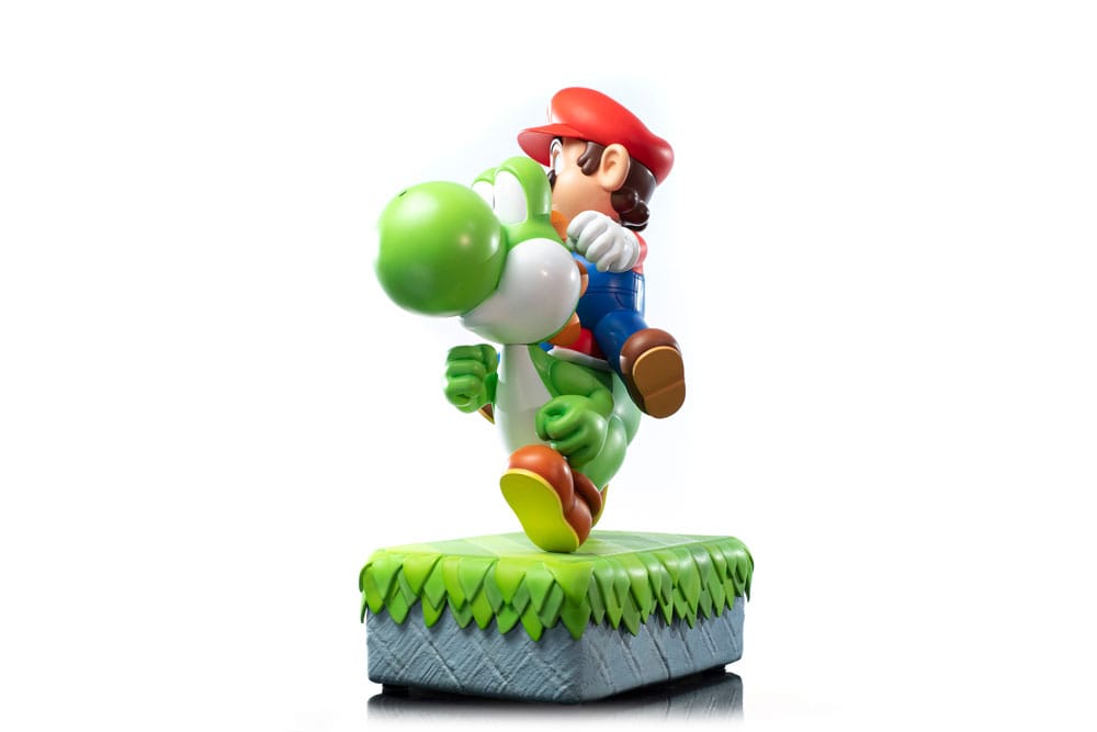 [PREORDINE] Statua Super Mario Mario & Yoshi 48 cm - First 4 Figures - Statue