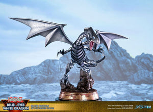 [PREORDINE] Statua Yu-Gi-Oh! Blue-Eyes White Dragon Silver Edition 35 cm - First 4 Figures - Statue