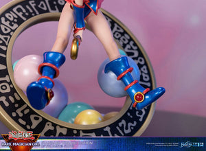 [PREORDINE] Yu-Gi-Oh! Statua PVC Dark Magician Girl Vibrant Edition 30 cm - First 4 Figures - Statue