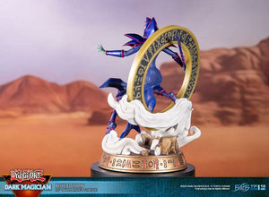 [PREORDINE] Statua Yu-Gi-Oh! Dark Magician - Blue Version 29 cm - First 4 Figures - Statue