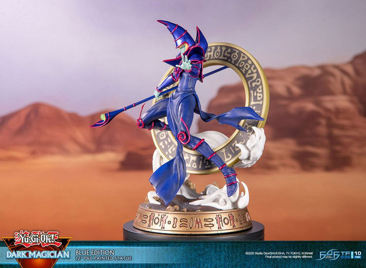 [PREORDINE] Statua Yu-Gi-Oh! Dark Magician - Blue Version 29 cm - First 4 Figures - Statue