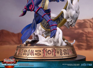 [PREORDINE] Statua Yu-Gi-Oh! Dark Magician - Blue Version 29 cm - First 4 Figures - Statue