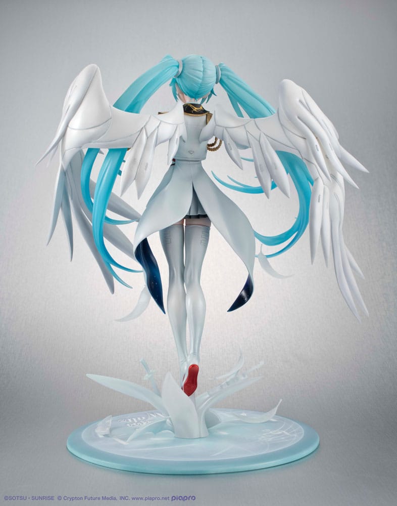 [PREORDINE] Mobile Suit Gundam x Hatsune Miku Statua PVC Lucrea - 45° Anniversario Wing Gundam Zero EW 27 cm - Megahouse - Statue