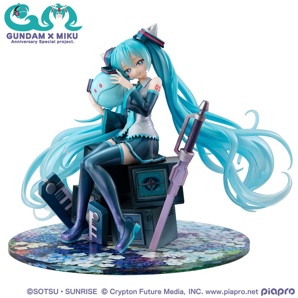 [PREORDINE] Mobile Suit Gundam x Hatsune Miku Statua Lucrea PVC 17 cm - 45° Anniversario - Megahouse - Statue
