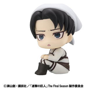 [PREORDINE] Attack on Titan Statua PVC Look Up Levi Cleaning Ver. 11 cm - Megahouse - Statue