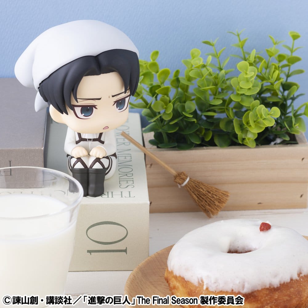 [PREORDINE] Attack on Titan Statuette Look Up: Levi Cleaning Ver. & Mikasa 11 cm - Megahouse - Statue