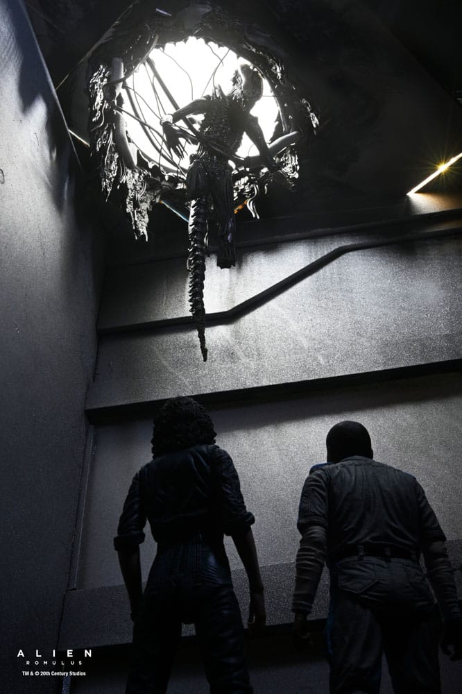 [PREORDINE] Alien: Romulus Action Figure Deluxe Xenomorph XX121 Sospeso 18 cm - NECA - Action figures