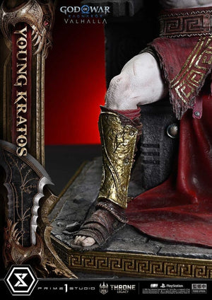 [PREORDINE] Statua God of War Ragnarok - Young Kratos sul Trono 1/3 - 91 cm - Prime 1 Studio - Statue