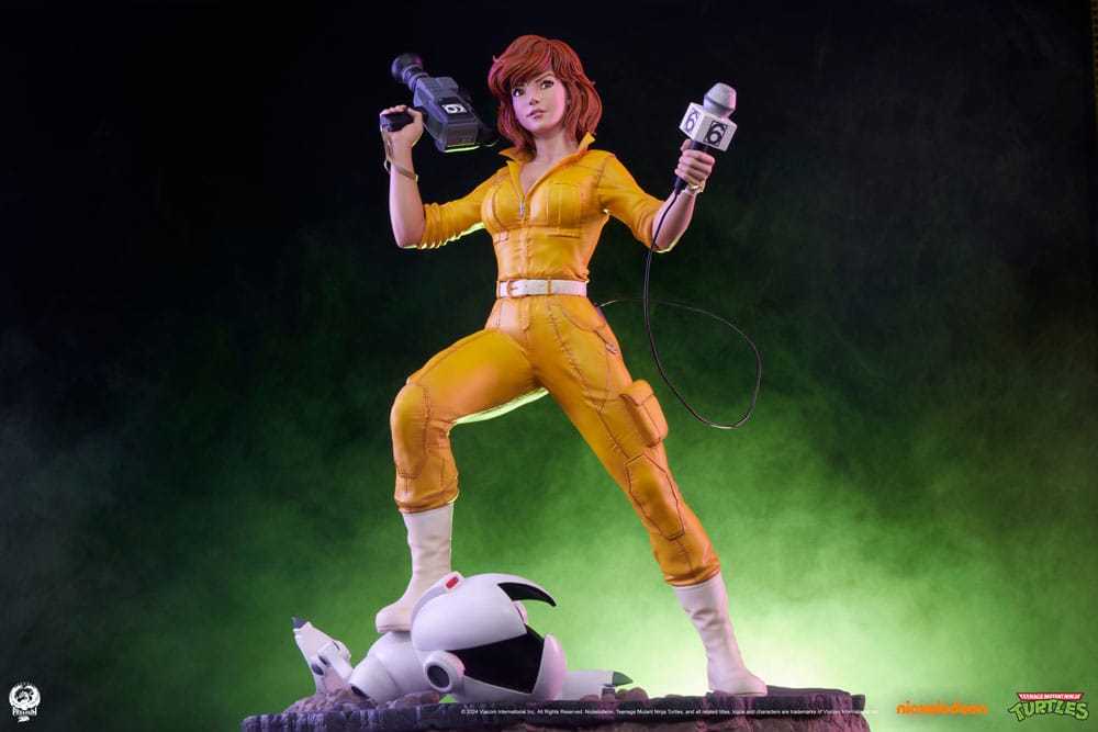 [PREORDER] Teenage Mutant Ninja Turtles Premier Series Statue 1/4 April O'Neil 46 cm